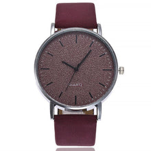 Load image into Gallery viewer, Geneva Men's Retro Leather Strap Quartz Watch